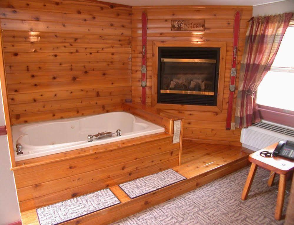 Mountaintop Lodge At Lake Naomi Pocono Pines Extérieur photo